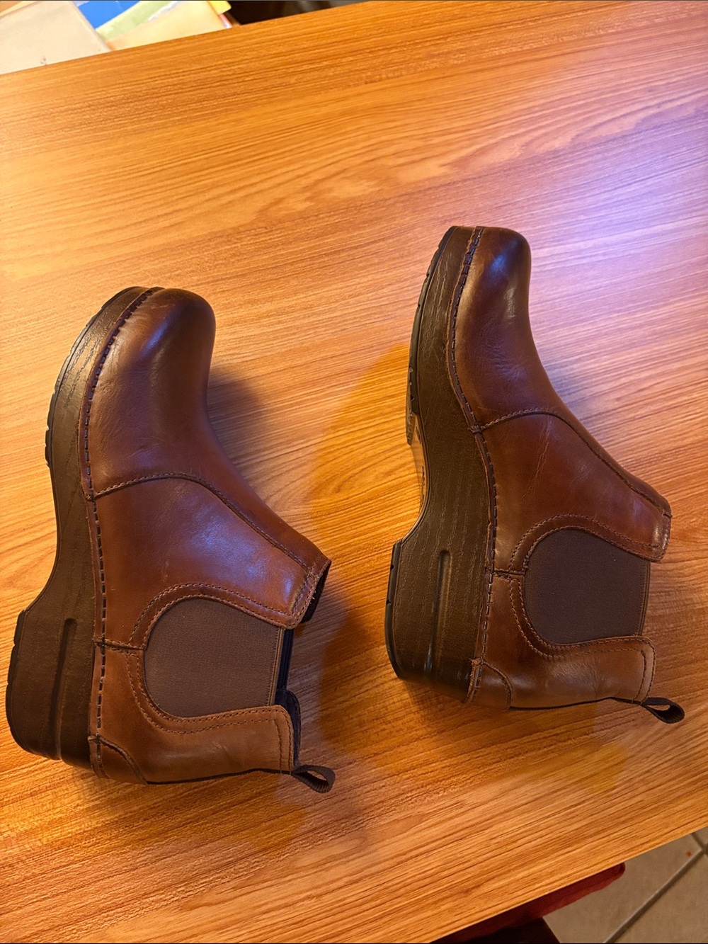 Dansko Women’s Brown Leather Chelsea Ankle Boots - Picture 9 of 9